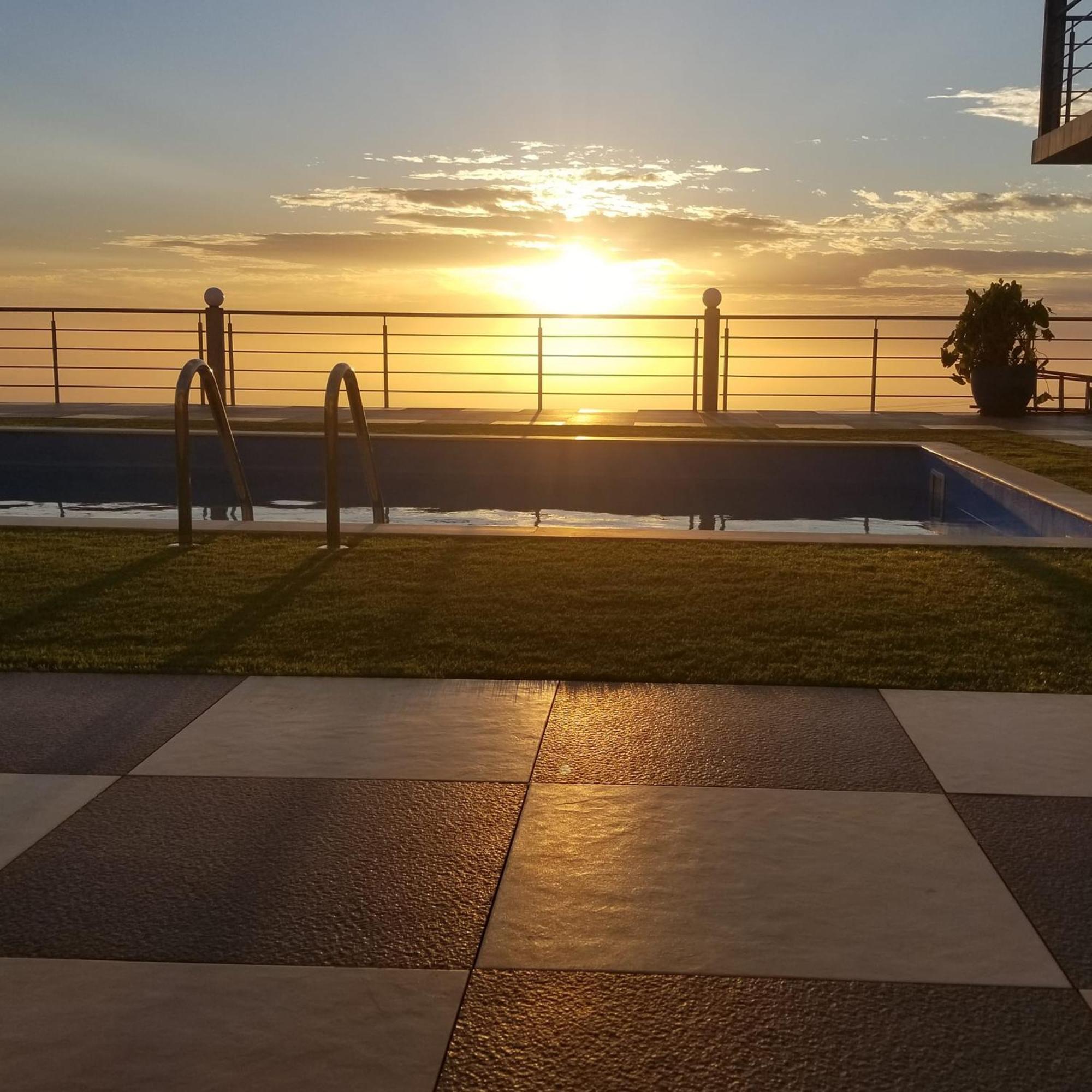 Edificio Cosec Hotel Cova Figueira Buitenkant foto
