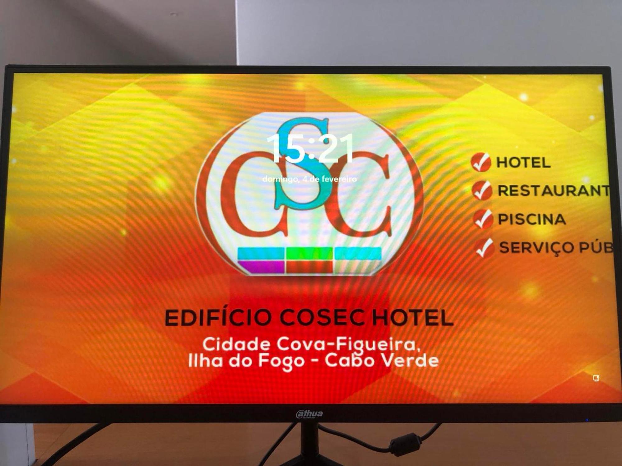 Edificio Cosec Hotel Cova Figueira Buitenkant foto