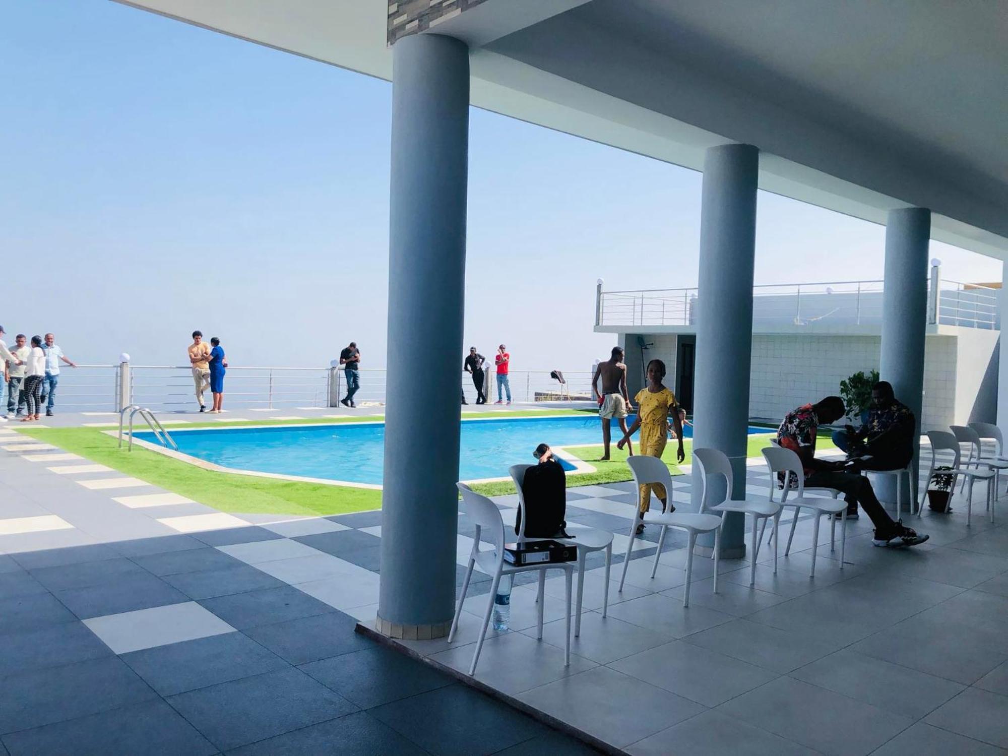 Edificio Cosec Hotel Cova Figueira Buitenkant foto